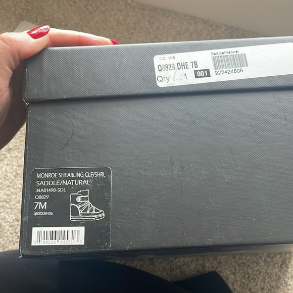 COACH Women’s Monroe shearling Boot size 7 - Picture 8 of 9